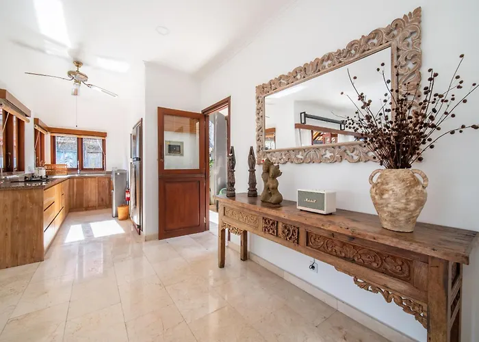Villa Tropical Asmara - 400sqm Garden Oasis With Large Pool And Scenic Views *