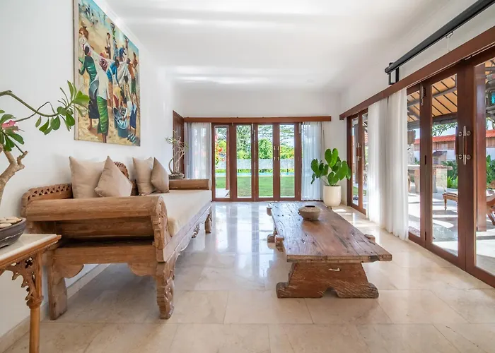 Villa Tropical Asmara - 400sqm Garden Oasis With Large Pool And Scenic Views