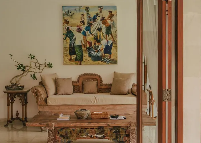 Вилла Tropical Asmara - 400sqm Garden Oasis With Large Pool And Scenic Views Улувату