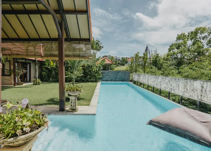 Villa Tropical Asmara - 400sqm Garden Oasis With Large Pool And Scenic Views Uluwatu